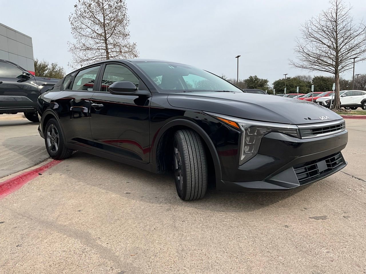 Used 2025 Kia K4 LXS image 4