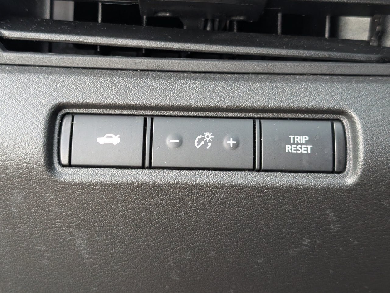 Used 2025 Nissan Altima 2.5 SV FWD image 22