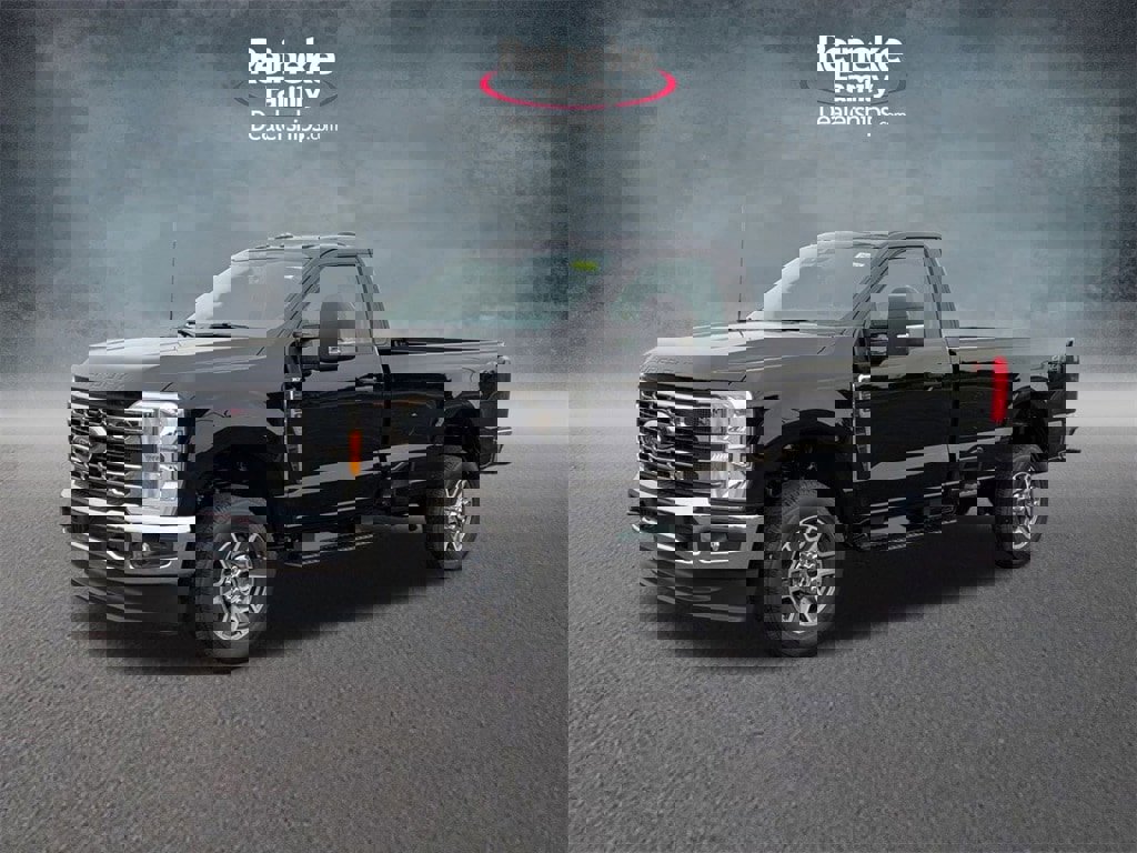 New 2025 Ford F350 XLT image 1