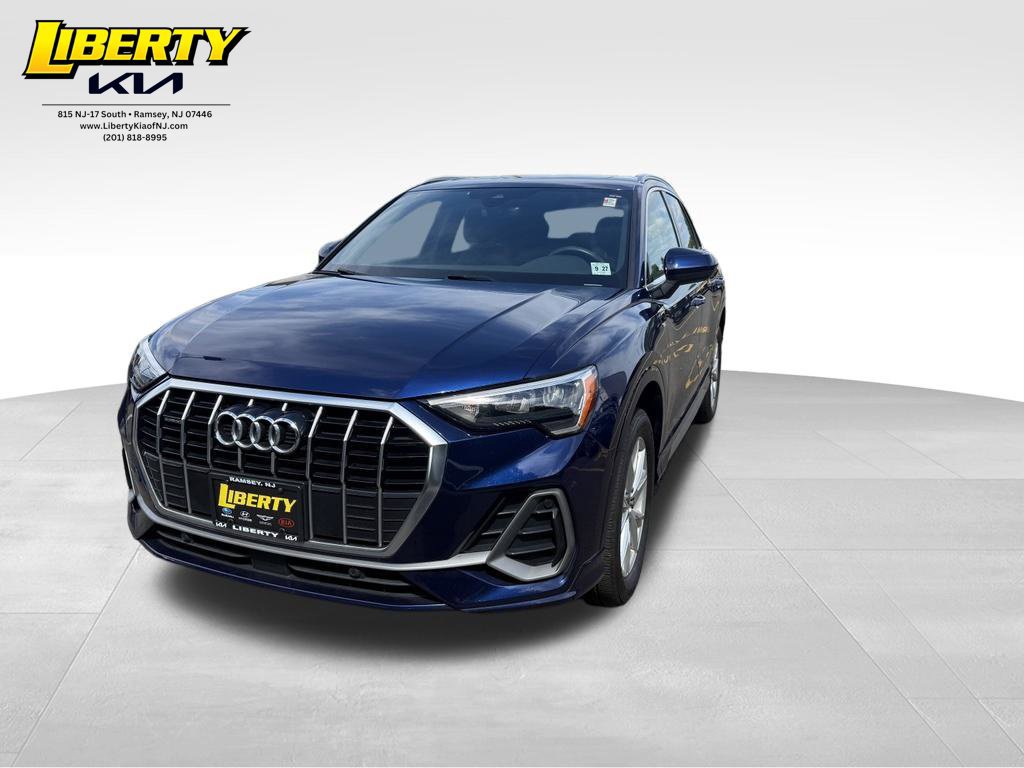 Used 2022 Audi Q3 2.0T Premium AWD/4WD image 3