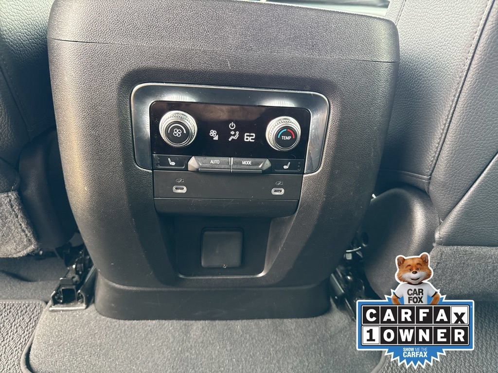 Used 2024 GMC Yukon XL Denali AWD/4WD image 11