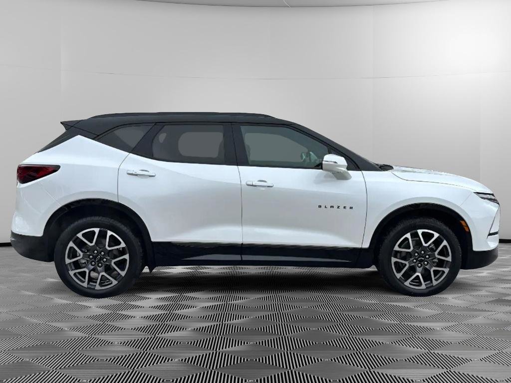 Used 2025 Chevrolet Blazer RS w/ Enhanced Convenience Package image 6