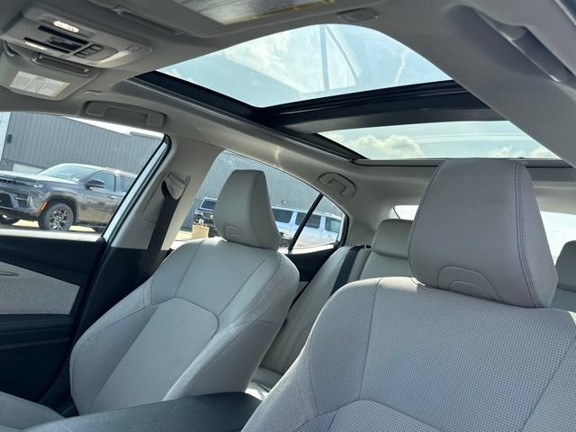 Certified 2025 Toyota Camry XLE w/ Premium Plus Package FWD image 25