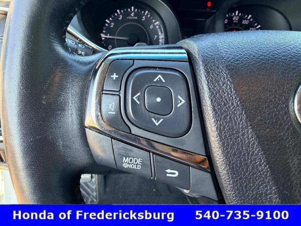 Used 2016 Toyota Avalon Limited w/ Toyota Safety Sense Package image 28