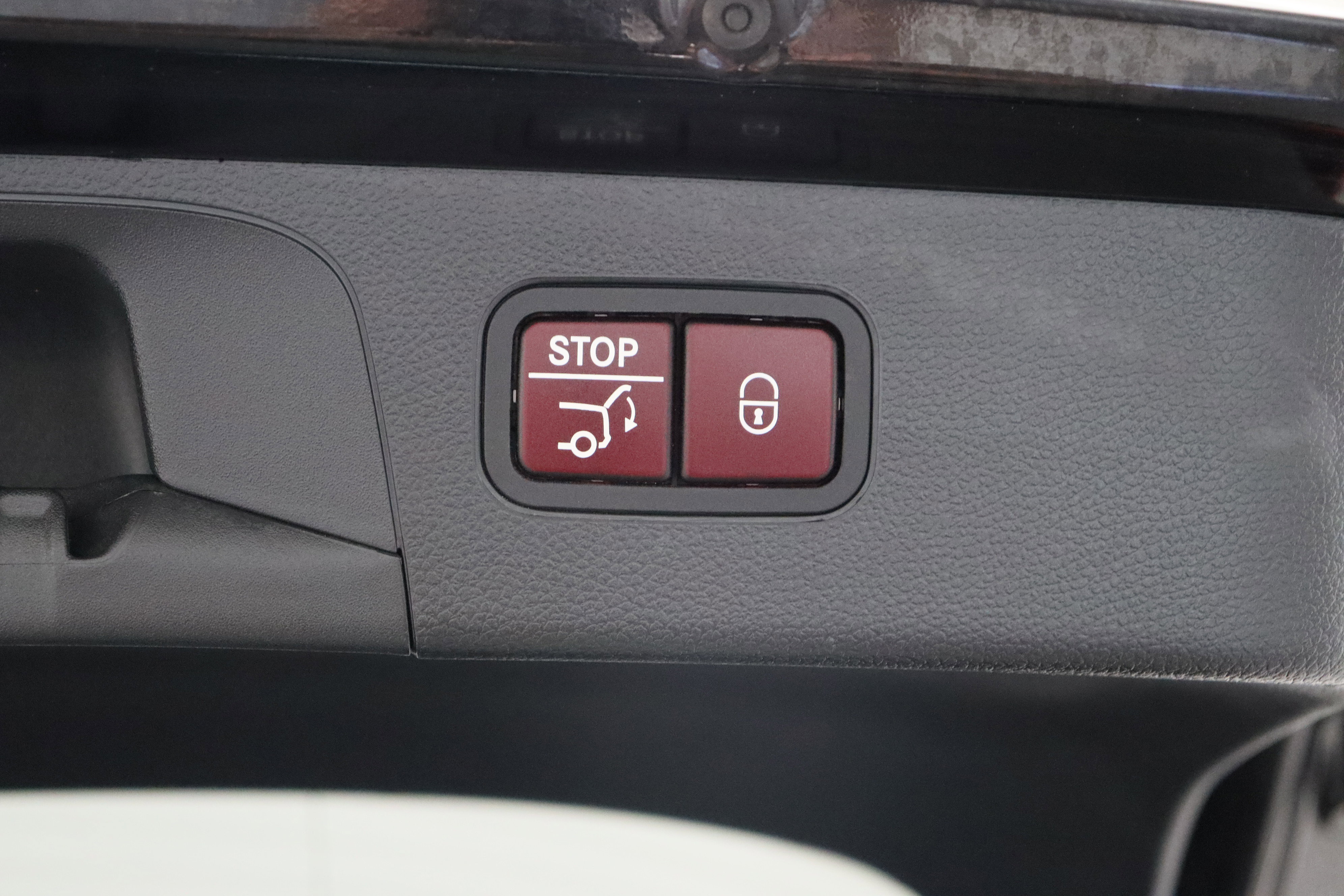 Used 2018 Mercedes-Benz GLC 300 image 36