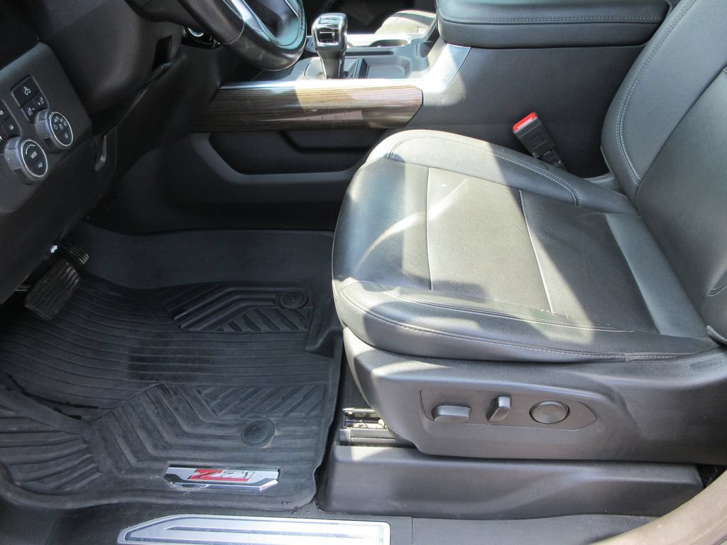 Certified 2022 Chevrolet Silverado 1500 RST AWD/4WD image 24