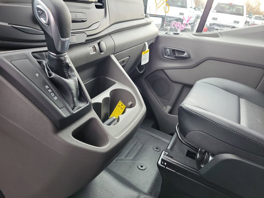 New 2026 Ford Transit 250 148 Medium Roof image 31