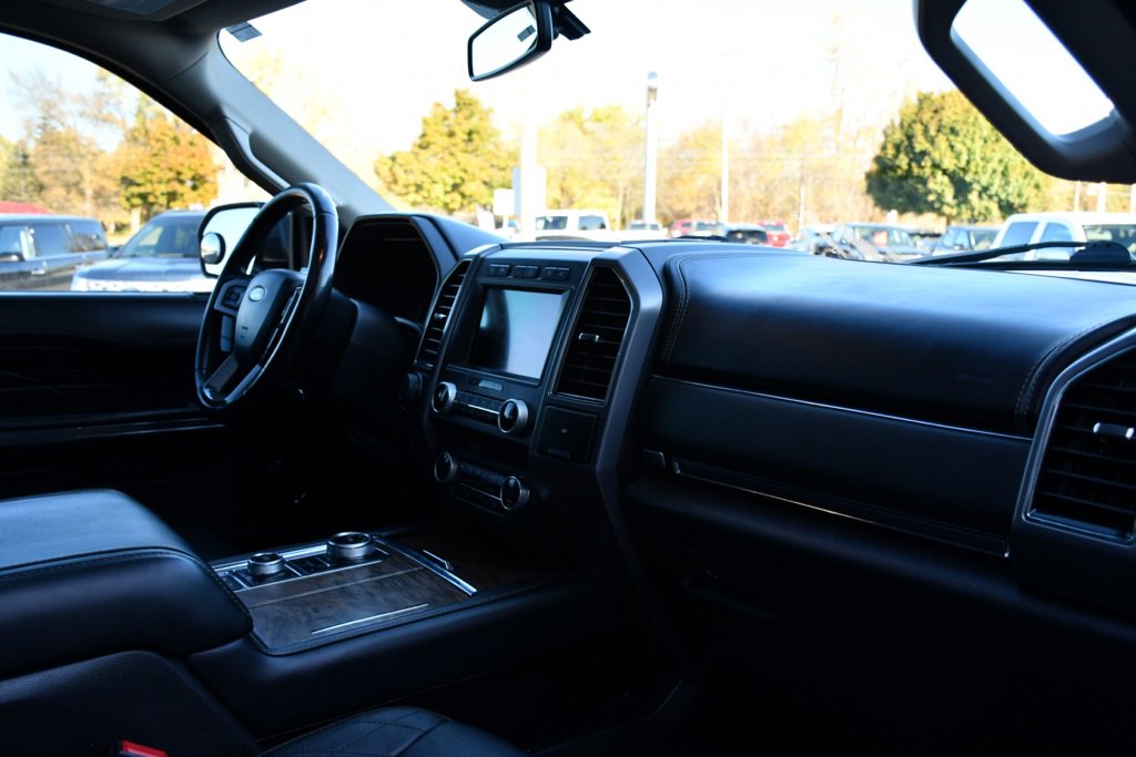 Used 2021 Ford Expedition Max Platinum image 15