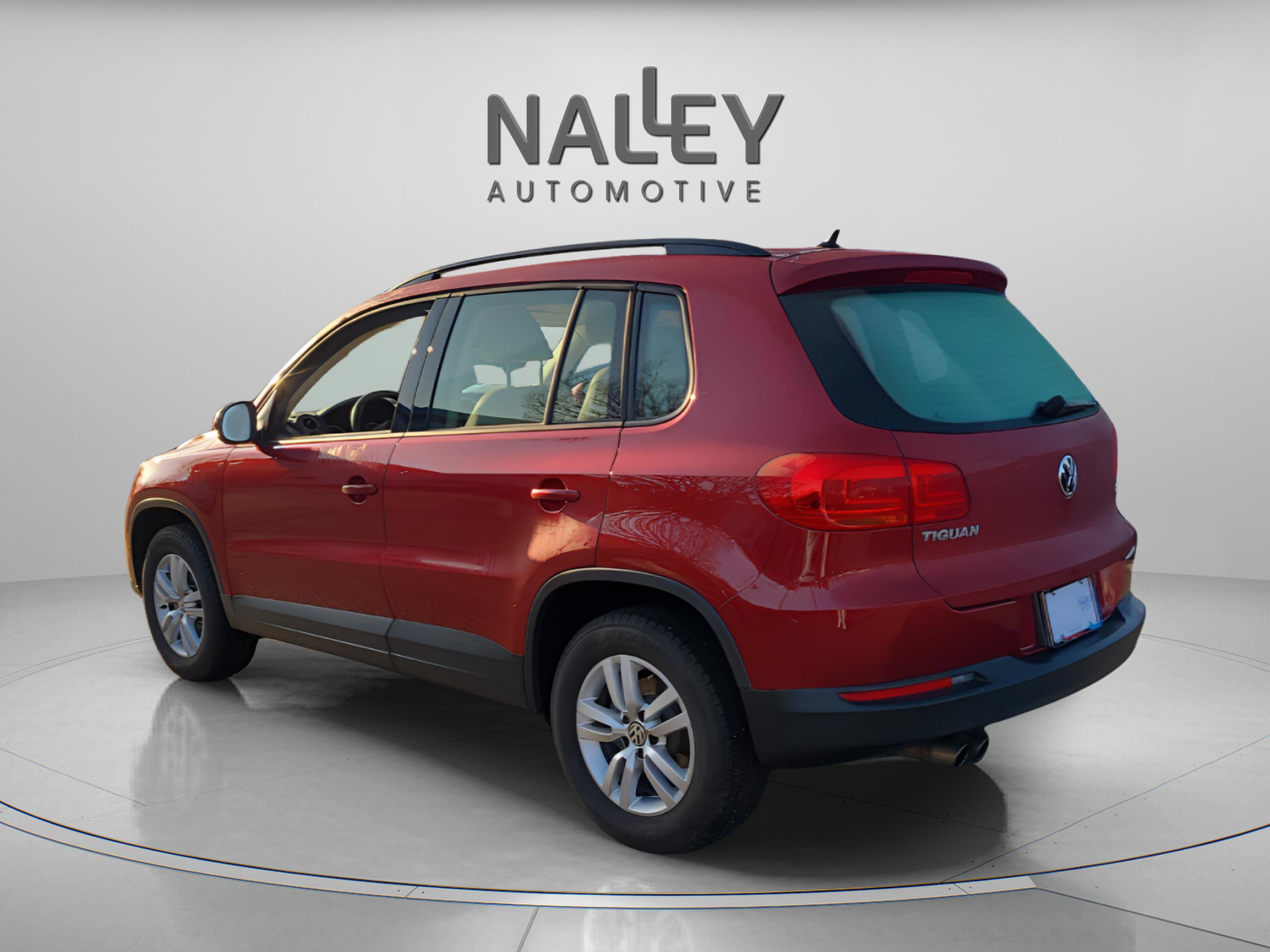 Used 2016 Volkswagen Tiguan S image 3