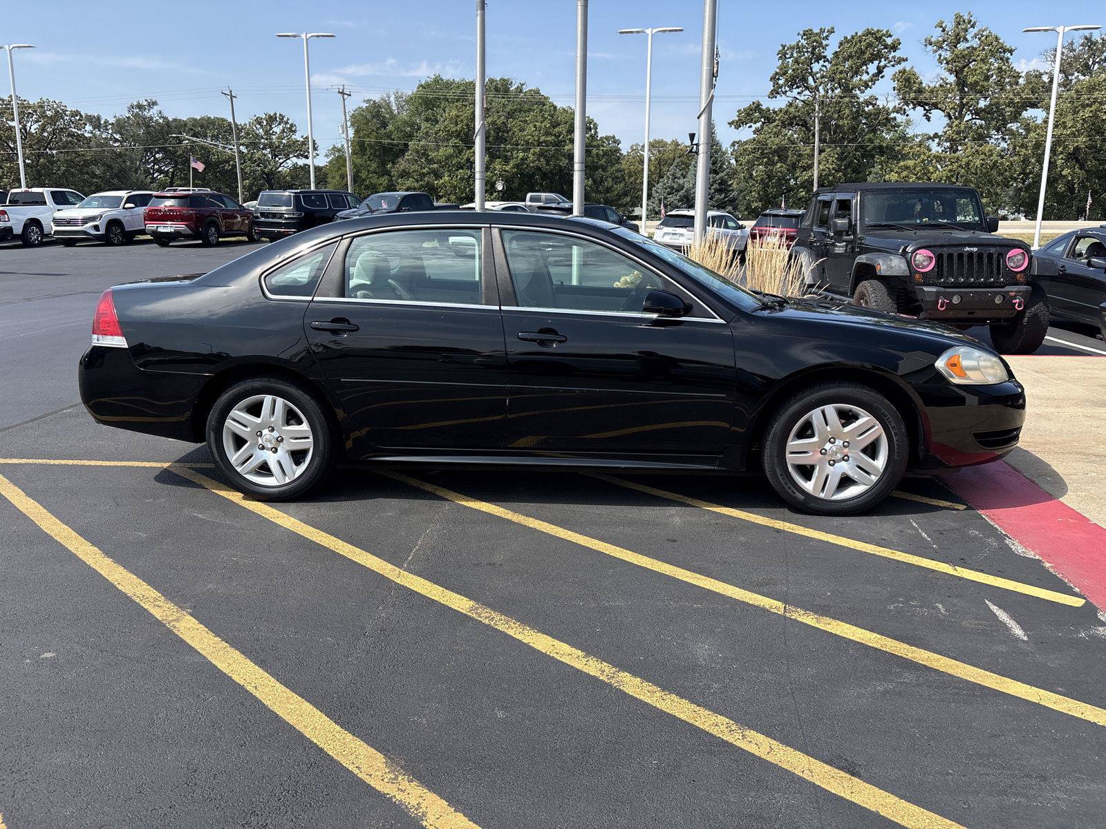Used 2014 Chevrolet Impala LT w/ LT Sunroof Package FWD image 4