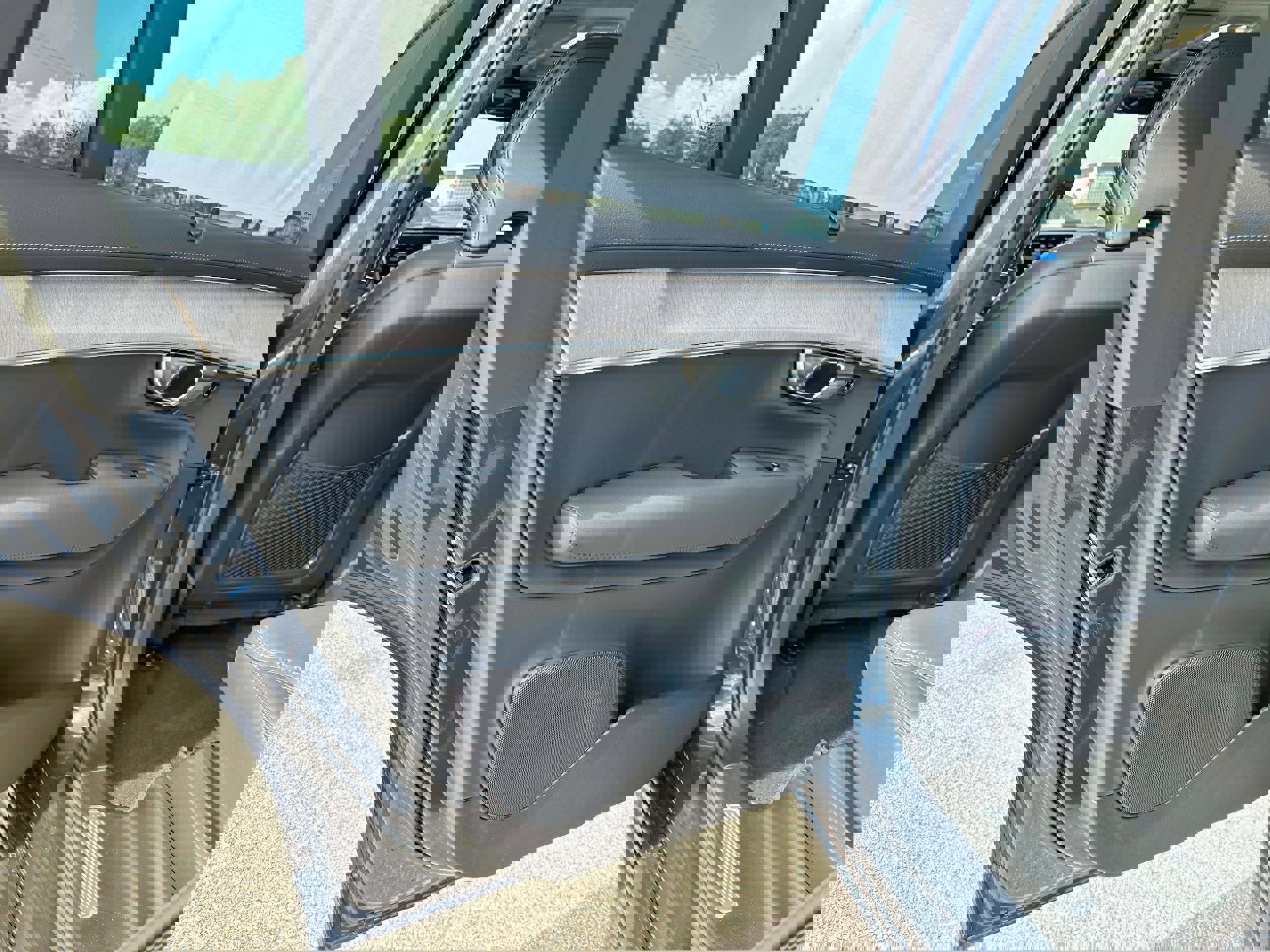 New 2026 Volvo XC90 B6 Ultra w/ Lounge Package image 14