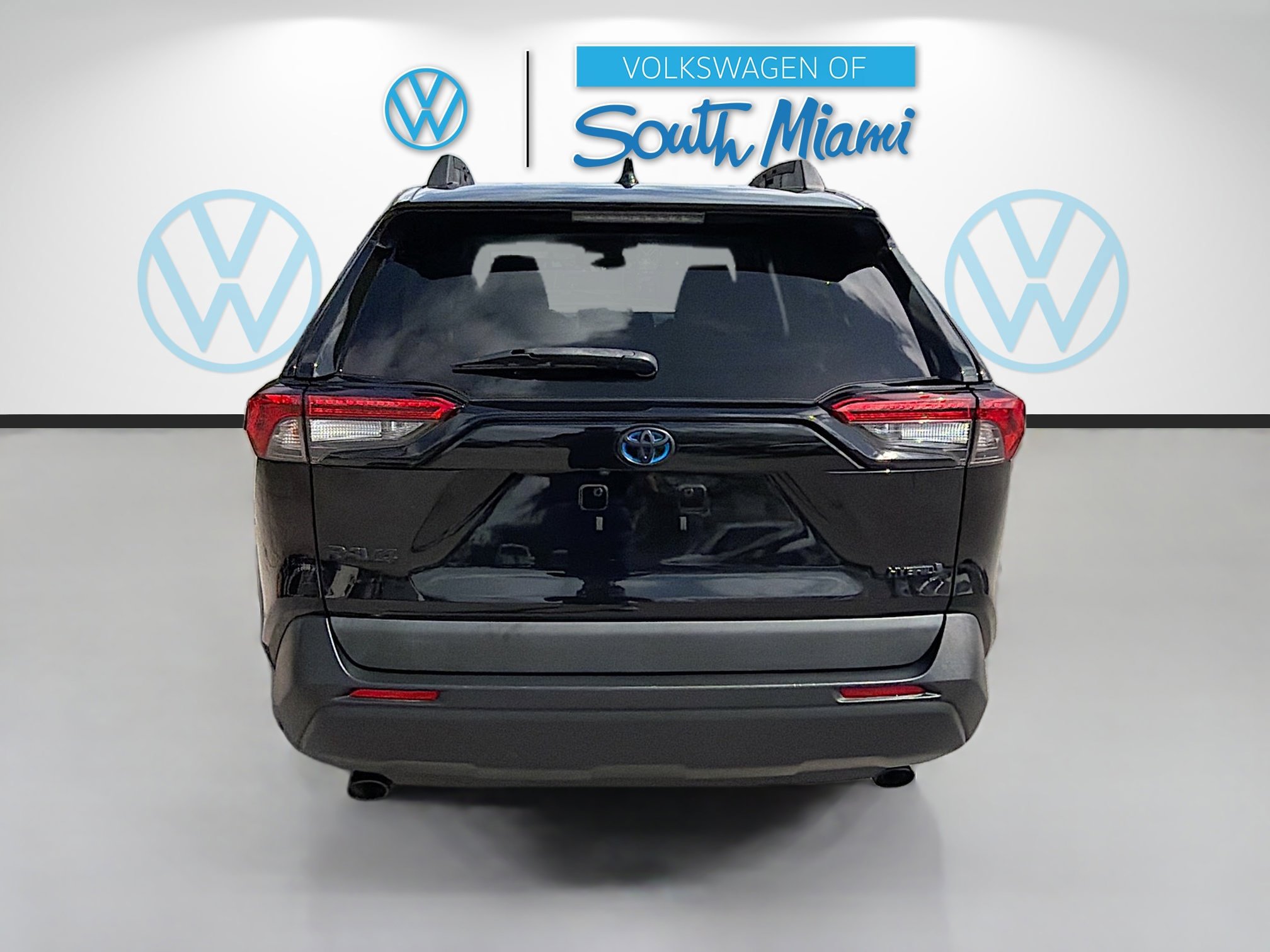 Used 2023 Toyota RAV4 Hybrid Woodland image 6