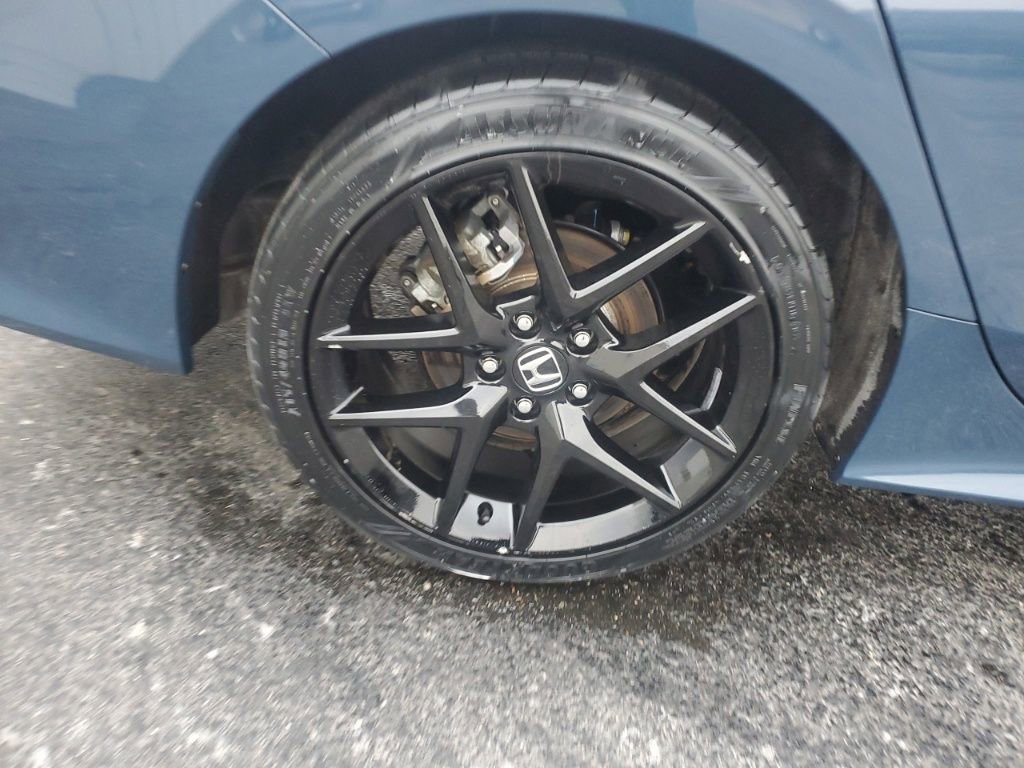 Certified 2025 Honda Civic Sport Touring image 11