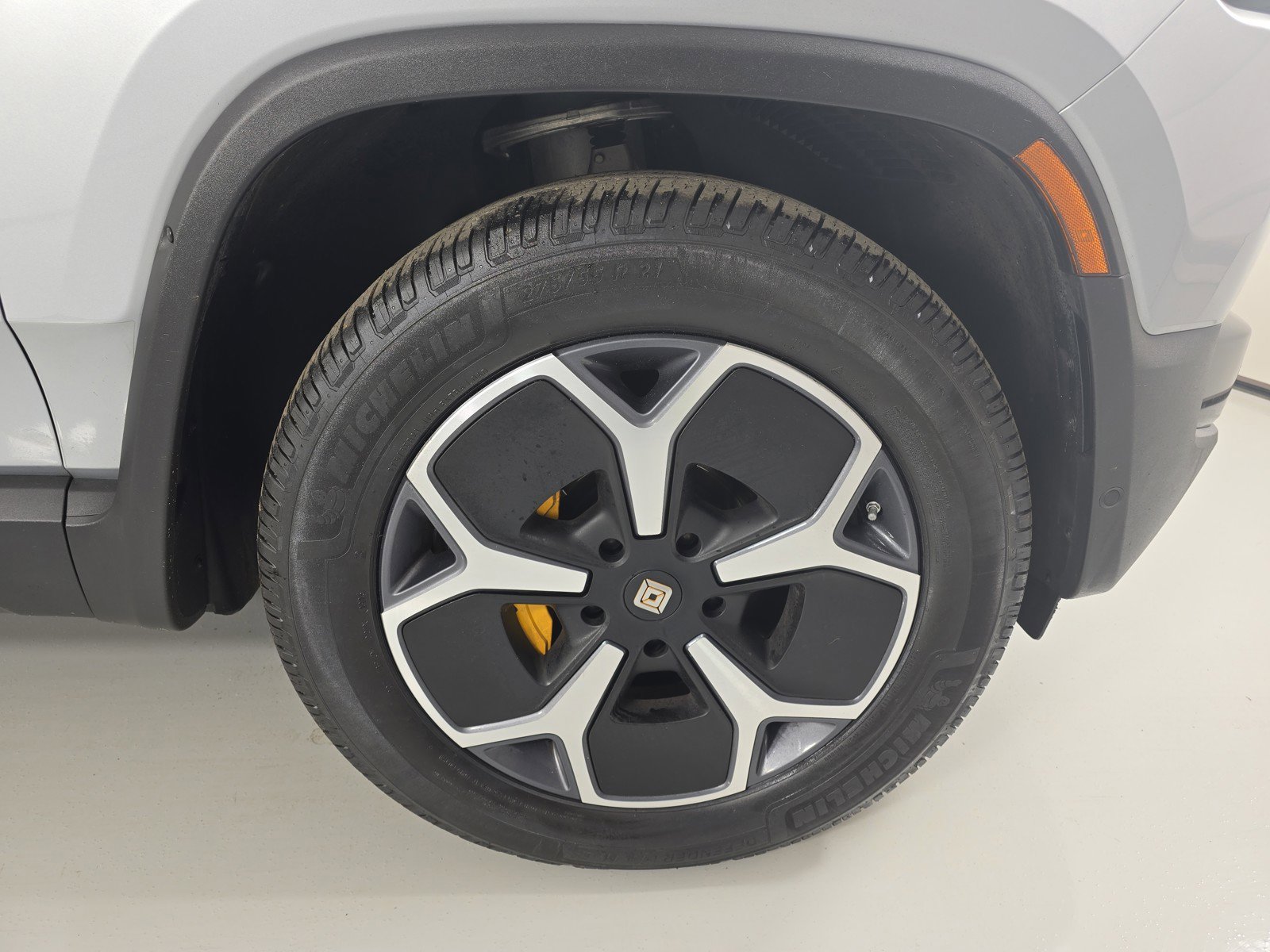 Used 2023 Rivian R1S Launch Edition image 11