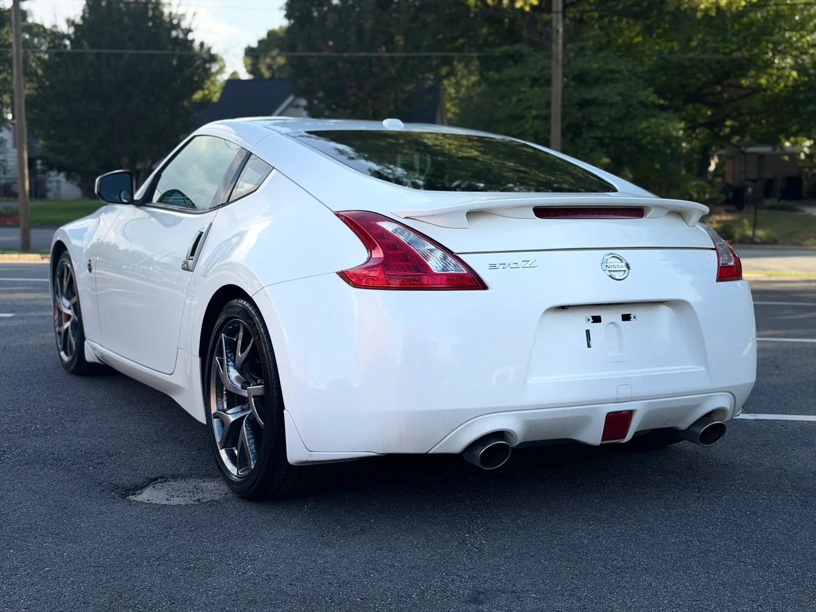 Used 2014 Nissan 370Z Touring w/ Sport Package RWD image 4