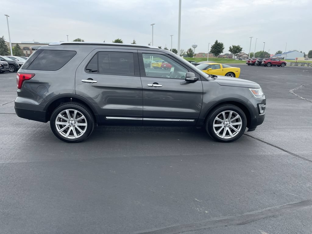 Used 2016 Ford Explorer Limited w/ Equipment Group 303A AWD/4WD image 5