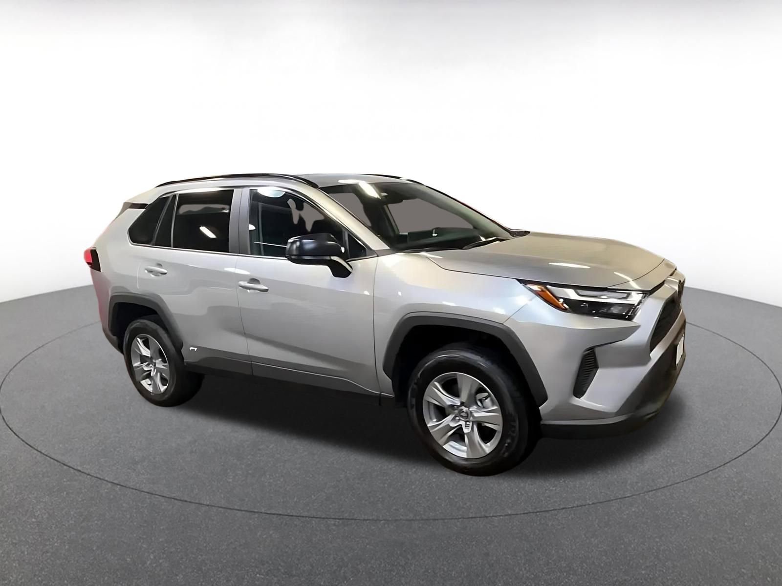 Used 2025 Toyota RAV4 LE image 2
