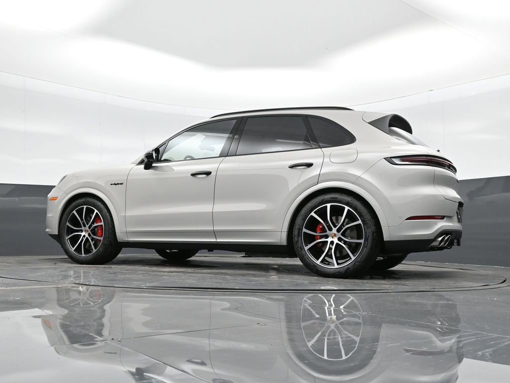 New 2026 Porsche Cayenne S image 35