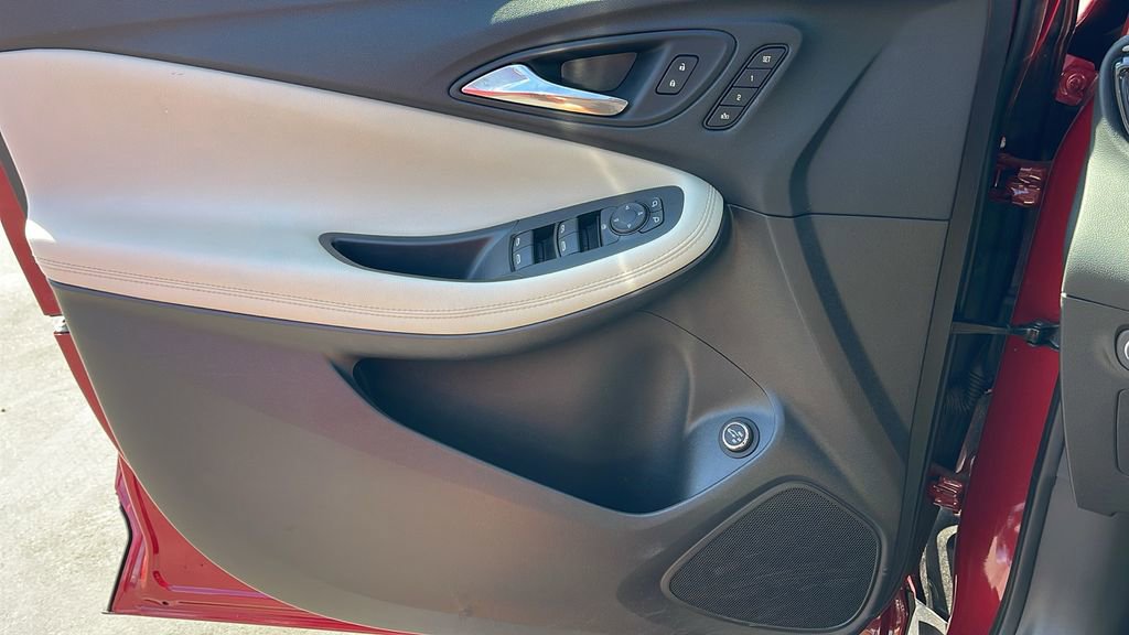 Used 2020 Buick Encore GX Essence w/ Advanced Technology Package image 24