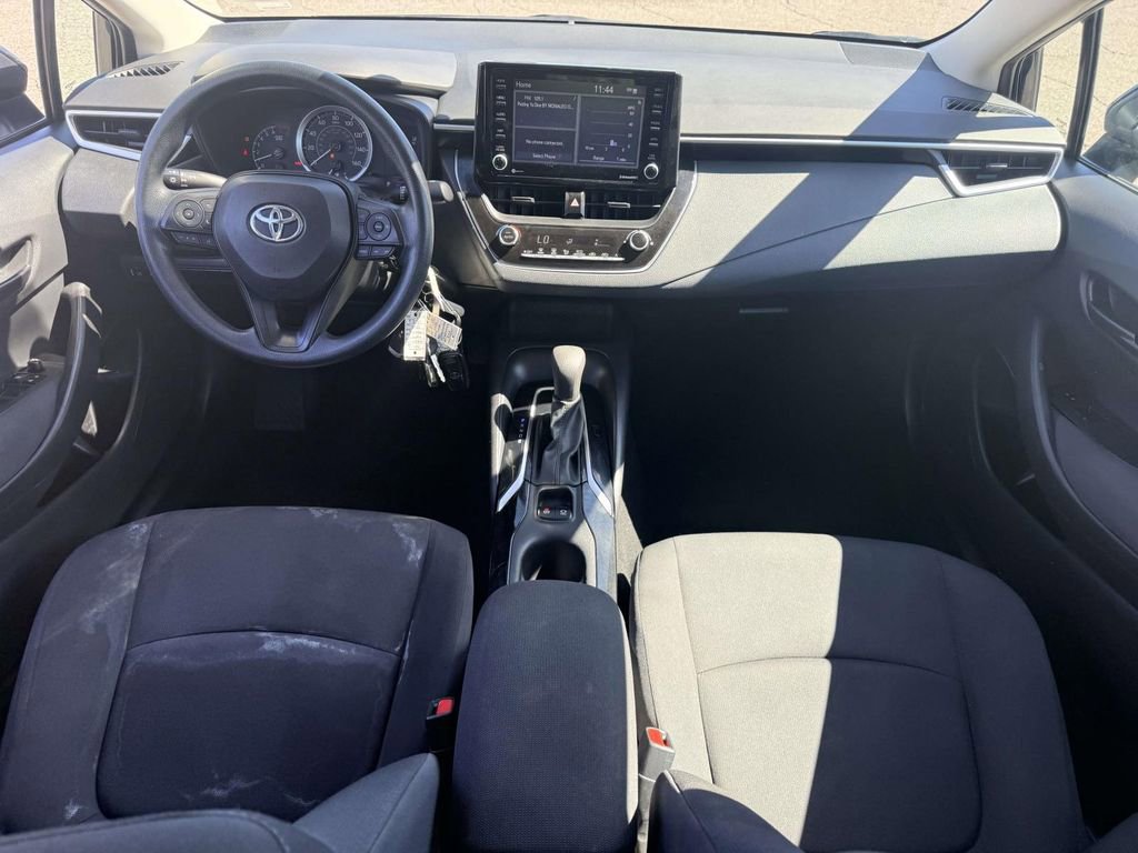 Used 2022 Toyota Corolla LE image 25