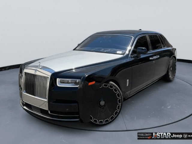 Used 2022 Rolls-Royce Phantom Sedan RWD image 1