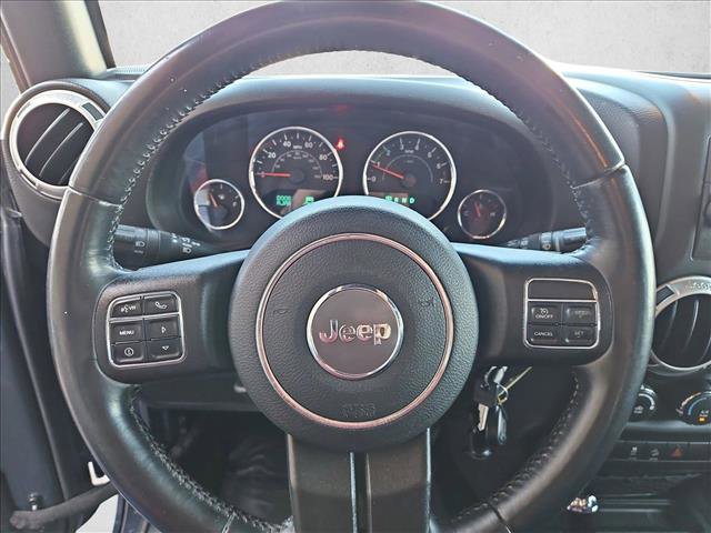 Used 2017 Jeep Wrangler Unlimited Sahara w/ Connectivity Group image 12