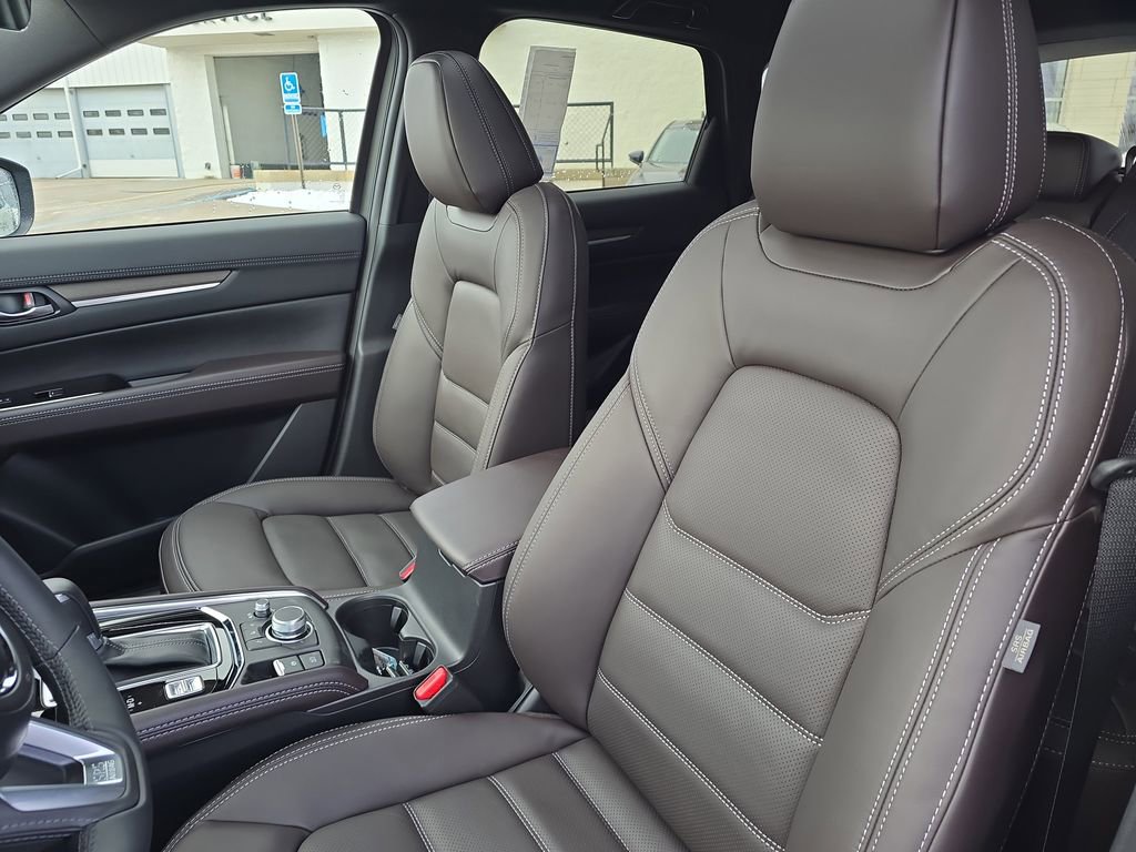 New 2025 MAZDA CX-5 Signature image 12