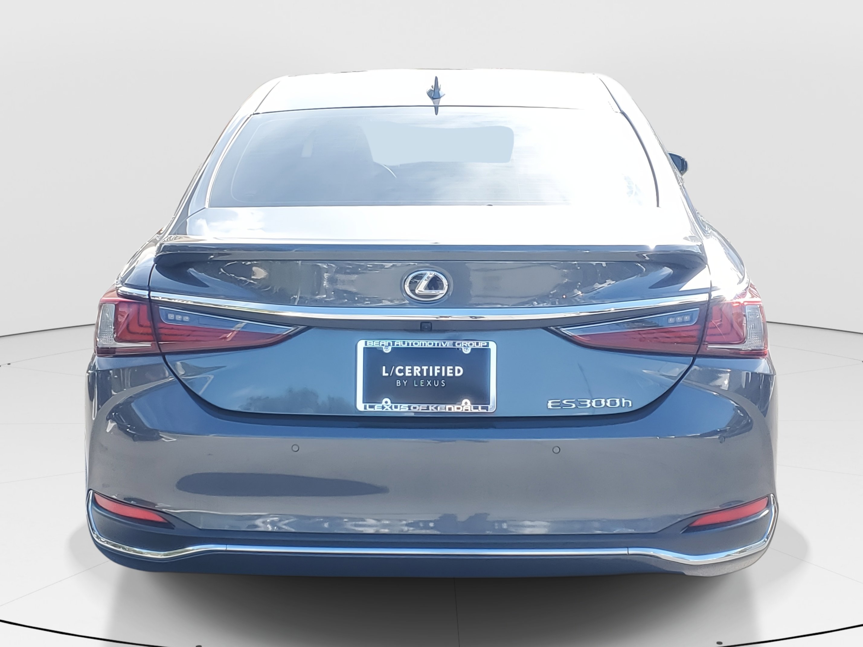 Used 2023 Lexus ES 300h w/ Premium Package image 7