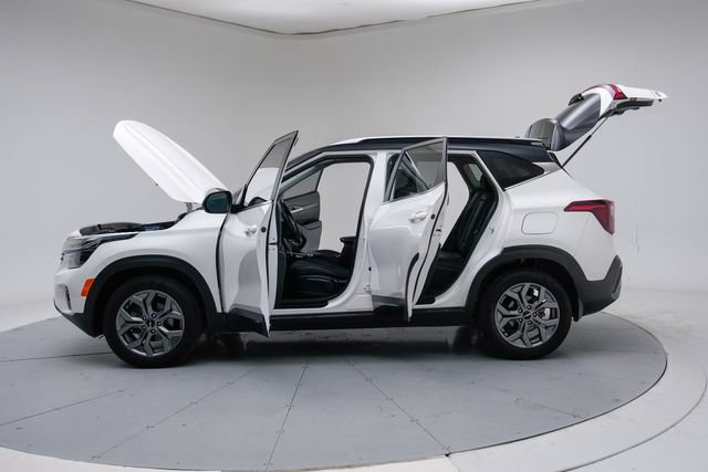 Used 2024 Kia Seltos S FWD image 19