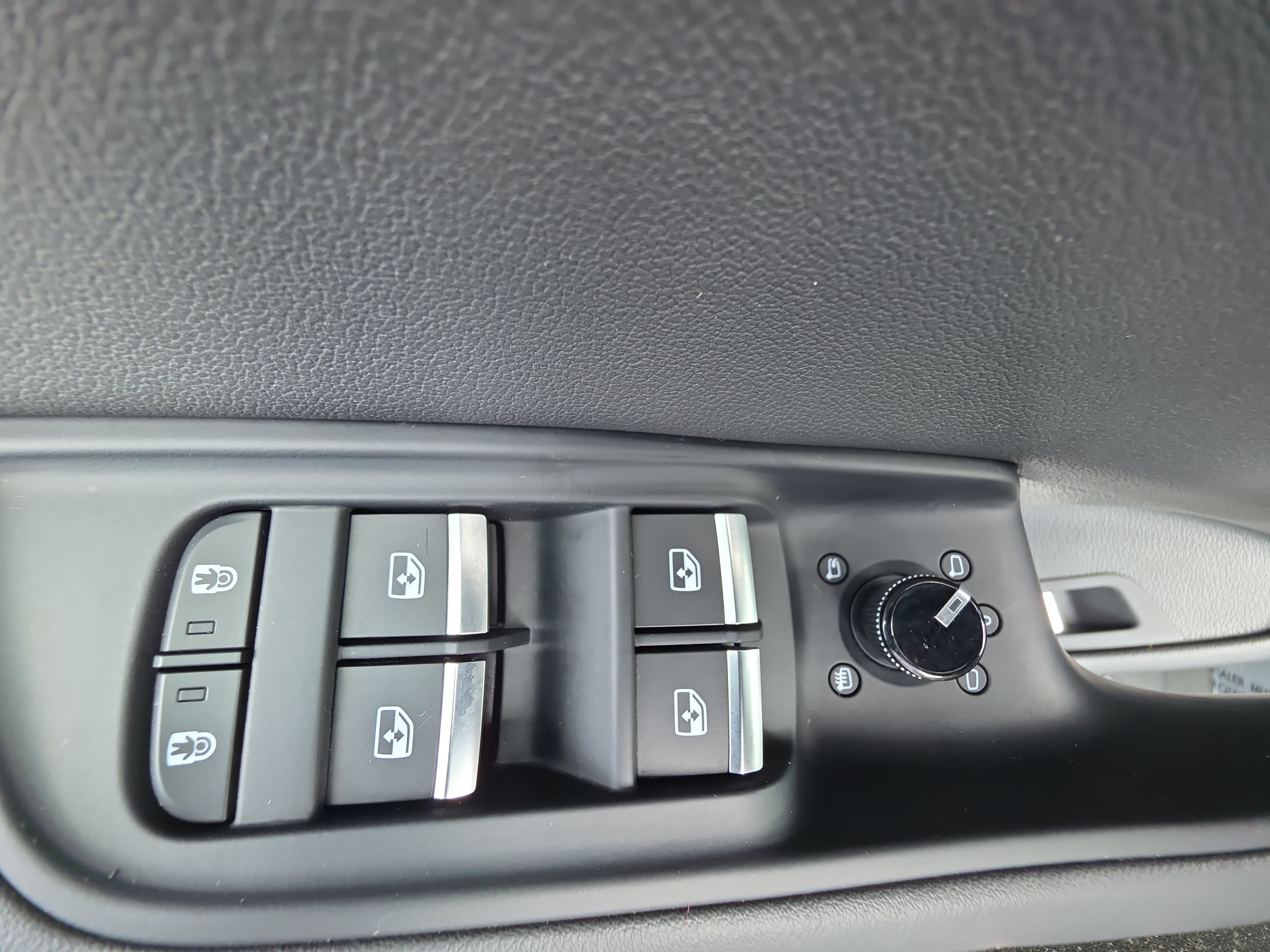 Used 2024 Audi Q8 Premium Plus AWD/4WD image 28