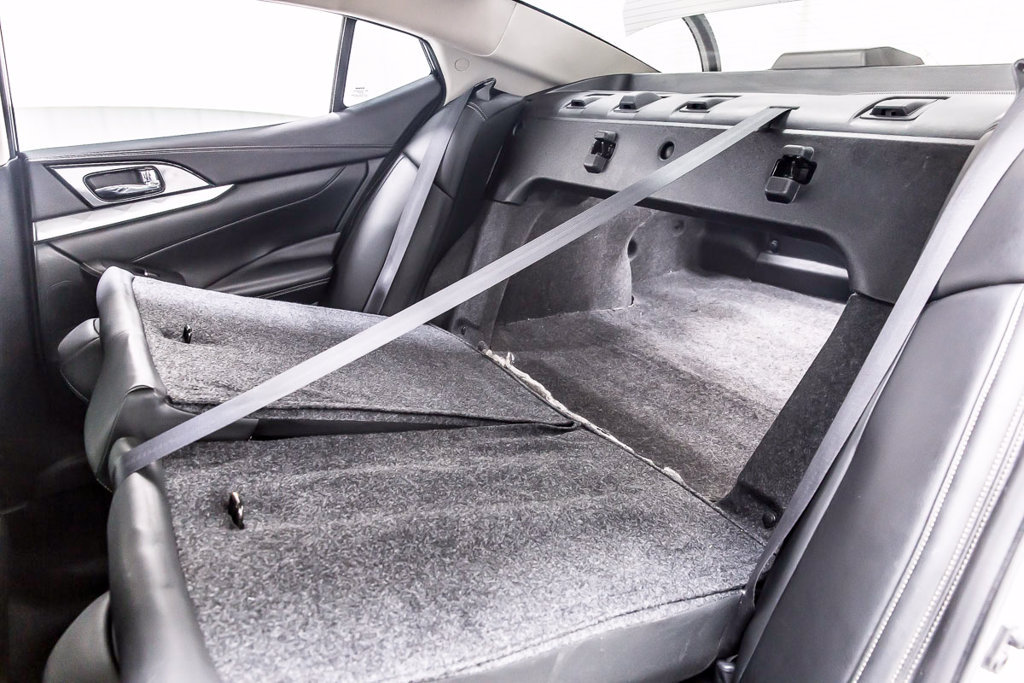 Used 2019 Nissan Maxima 3.5 SV w/ Floor Mat Group FWD image 38
