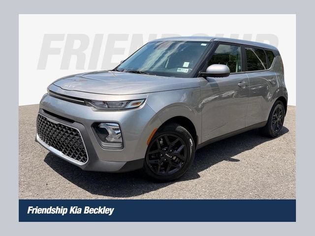 Used 2022 Kia Soul LX w/ Technology Package FWD image 1