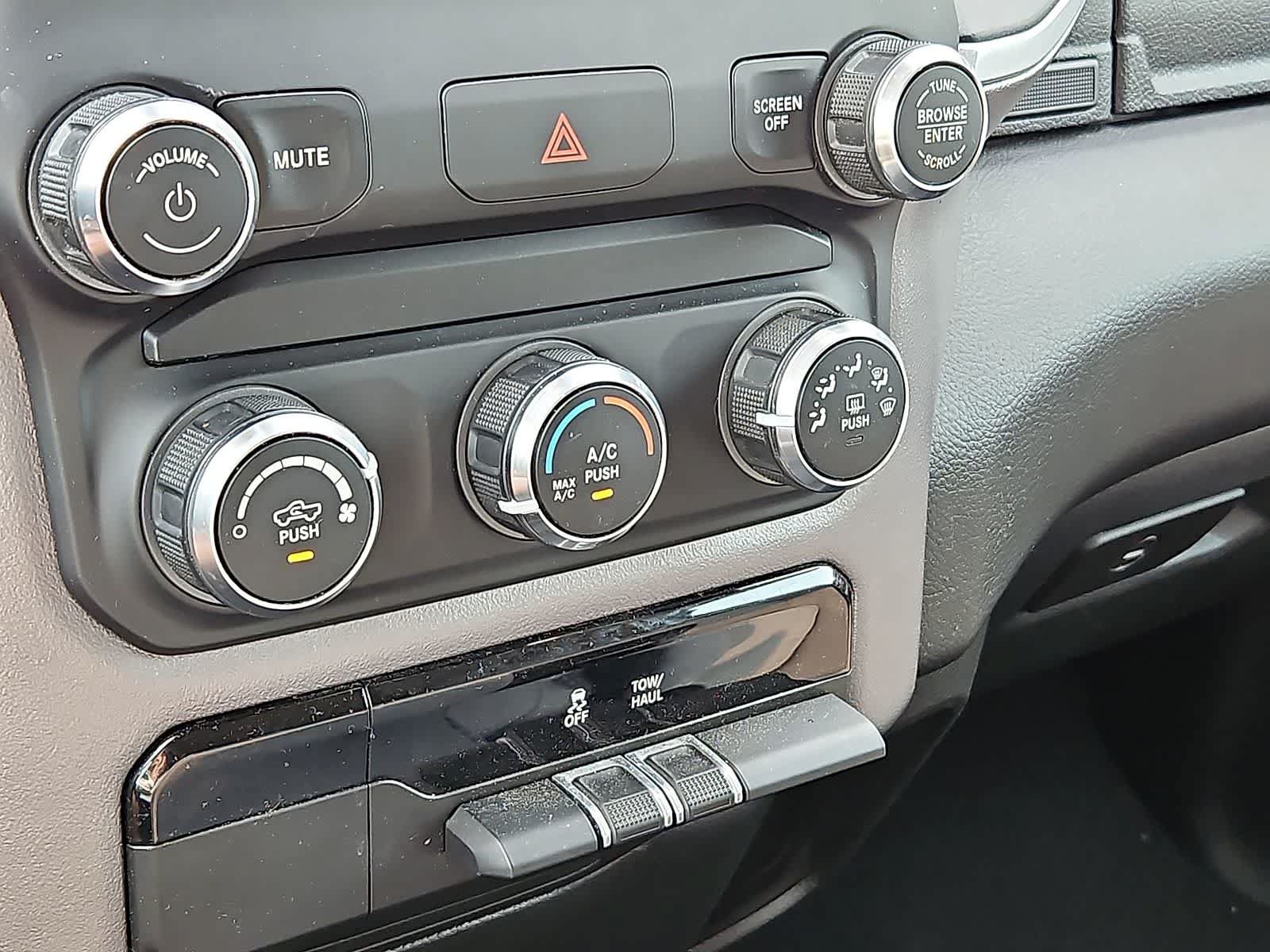 Used 2019 RAM 1500 Big Horn AWD/4WD image 23