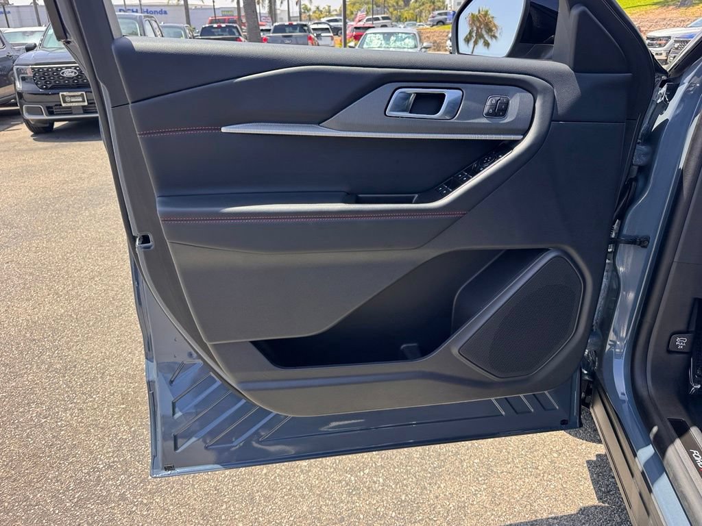 Used 2026 Ford Explorer ST RWD image 15