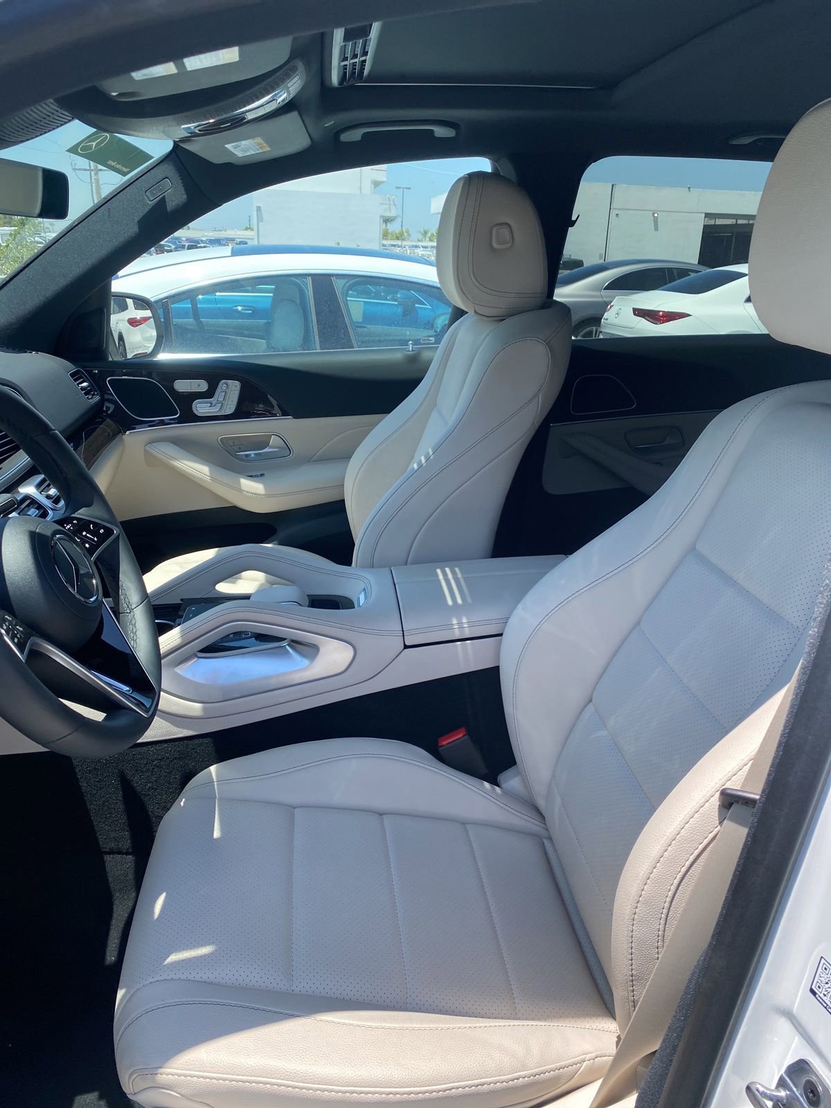 Used 2025 Mercedes-Benz GLE 450e 4MATIC image 6
