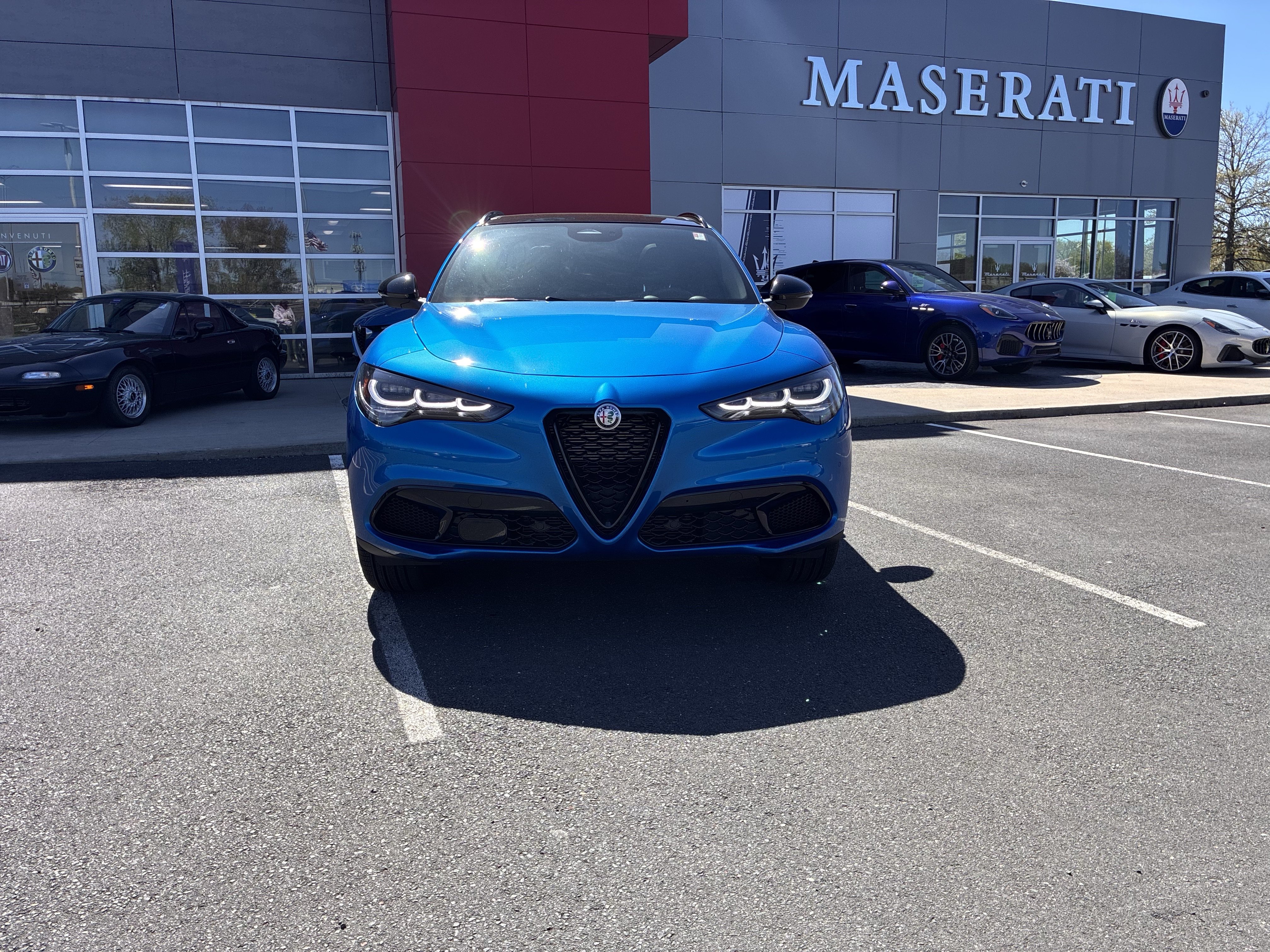New 2025 Alfa Romeo Stelvio Sprint w/ Convenience Package AWD/4WD image 3