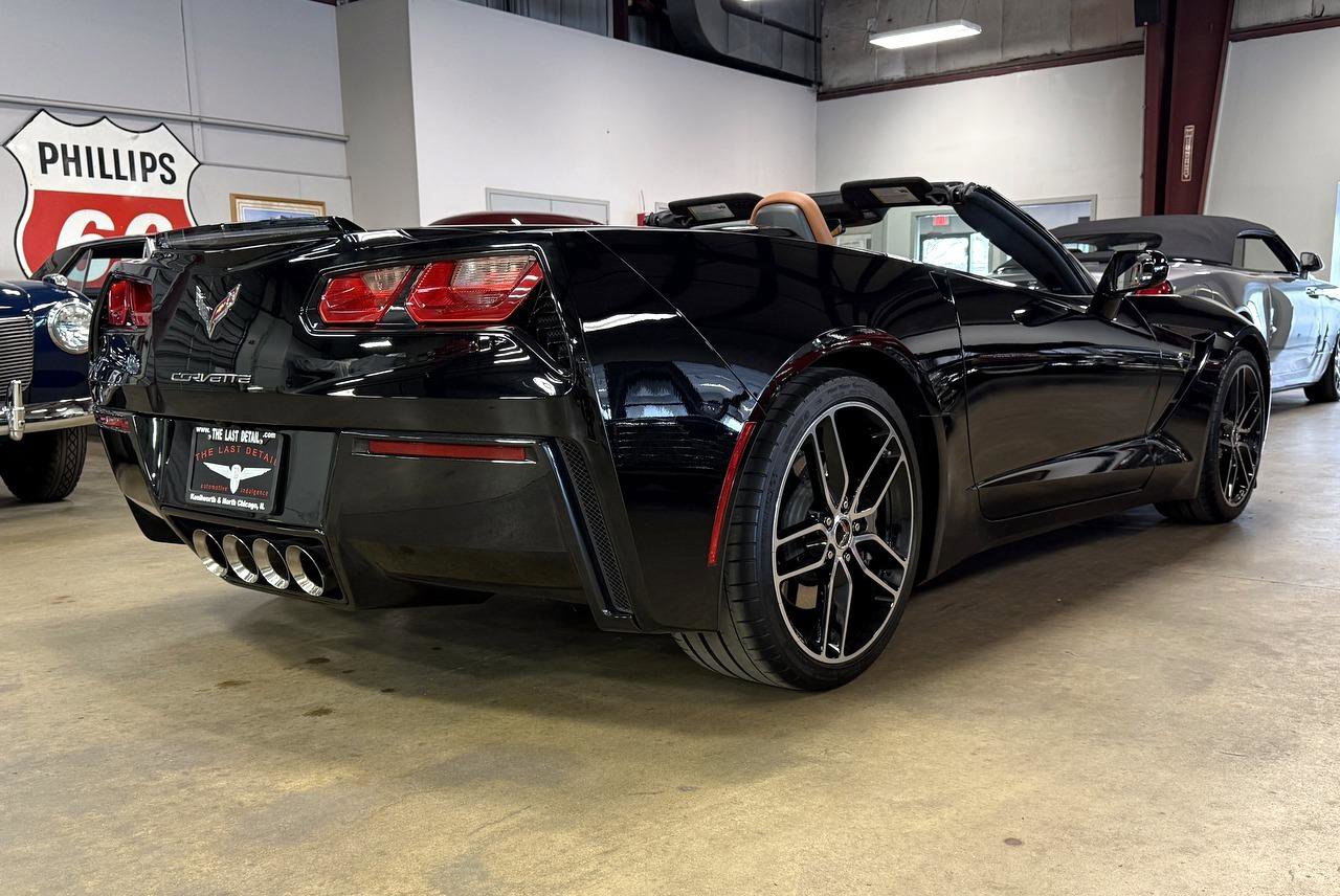 Used 2018 Chevrolet Corvette Stingray Convertible w/ 3LT Preferred Equipment Group image 19