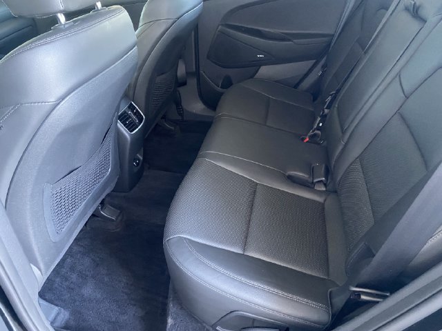 Used 2020 Hyundai Tucson Limited AWD/4WD image 16