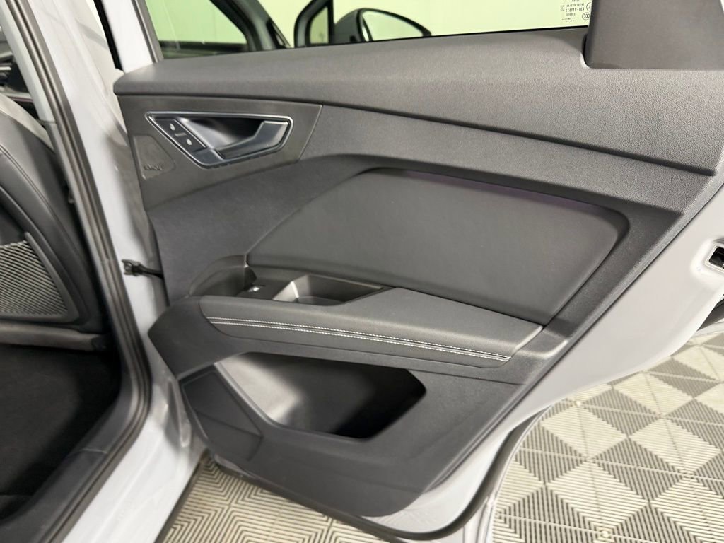Used 2025 Audi Q4 e-tron Premium Plus w/ Premium Plus image 28