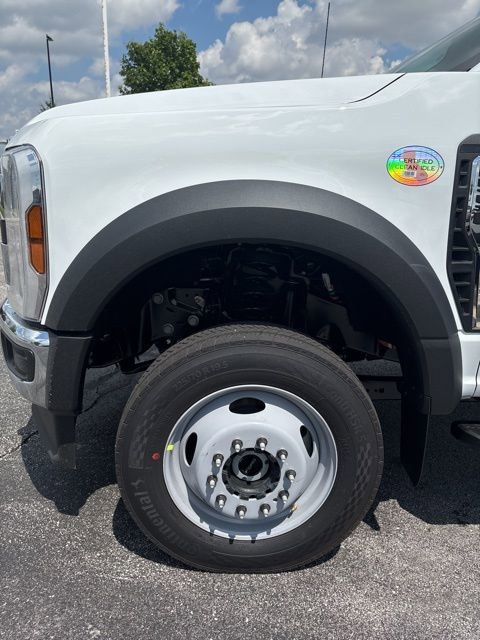 New 2025 Ford F550 4x4 Regular Cab Super Duty image 13