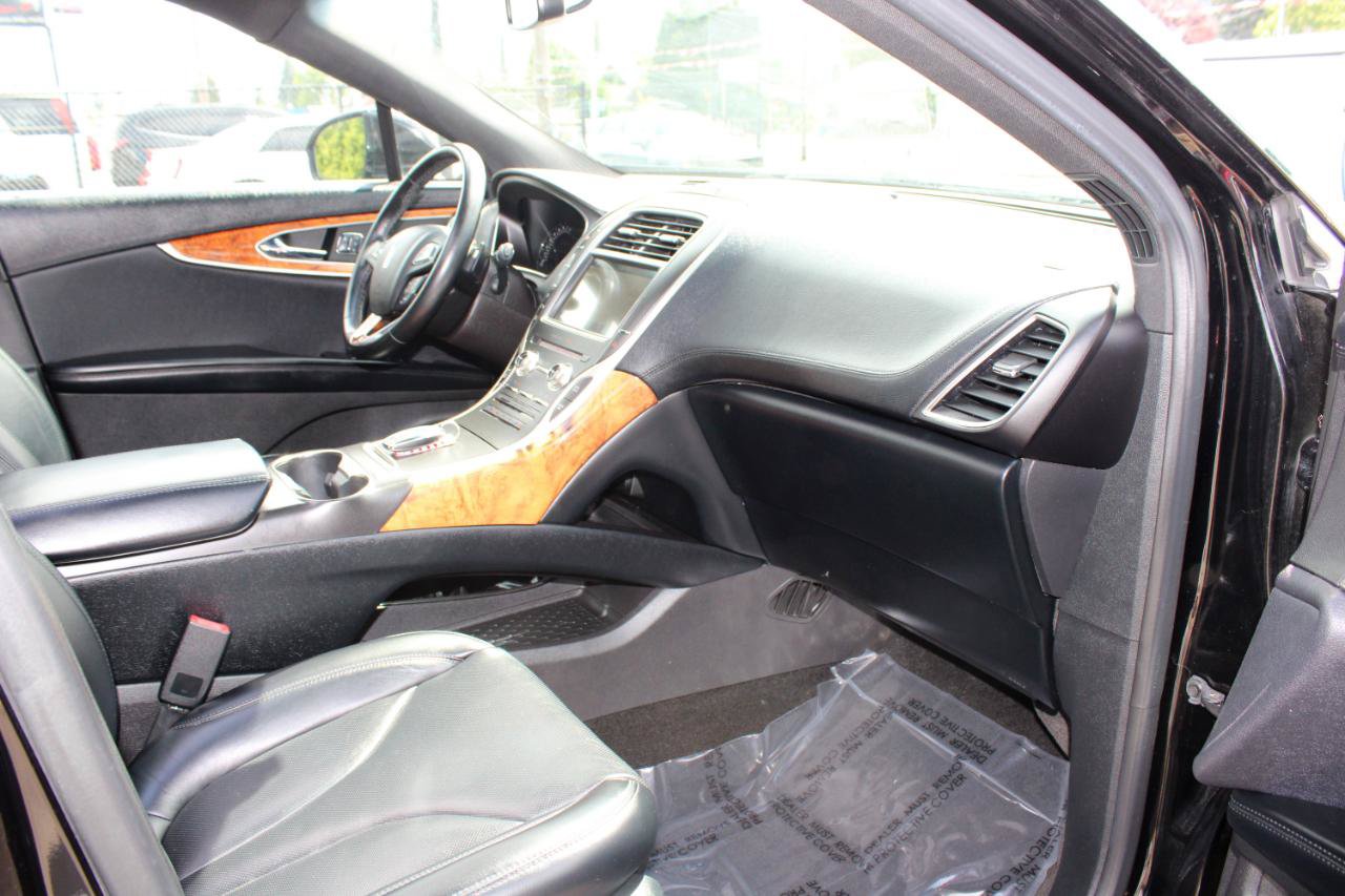 Used 2018 Lincoln MKX Reserve AWD/4WD image 16