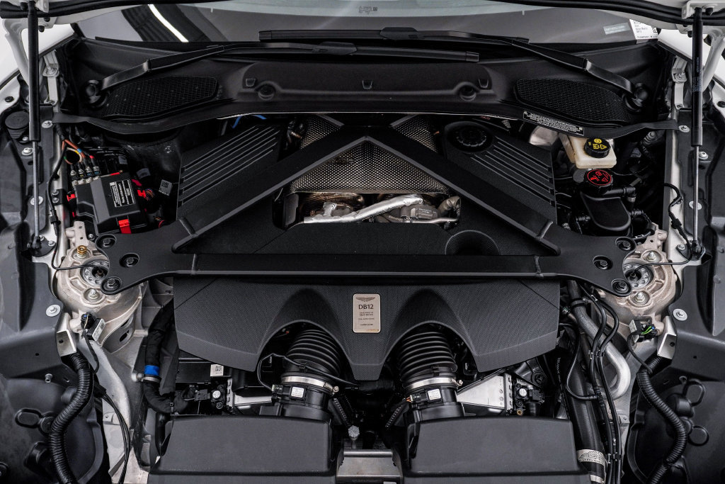Used 2024 Aston Martin DB12 Coupe RWD image 34