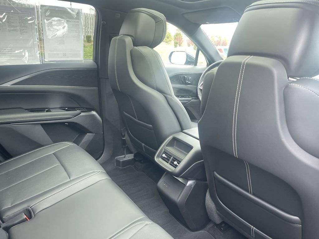Certified 2024 Cadillac Lyriq Luxury image 38