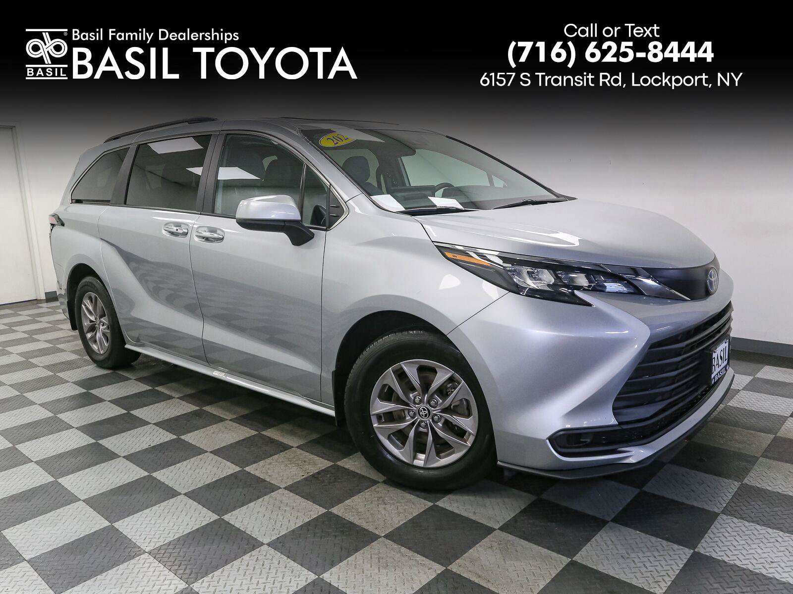 Used 2025 Toyota Sienna XLE