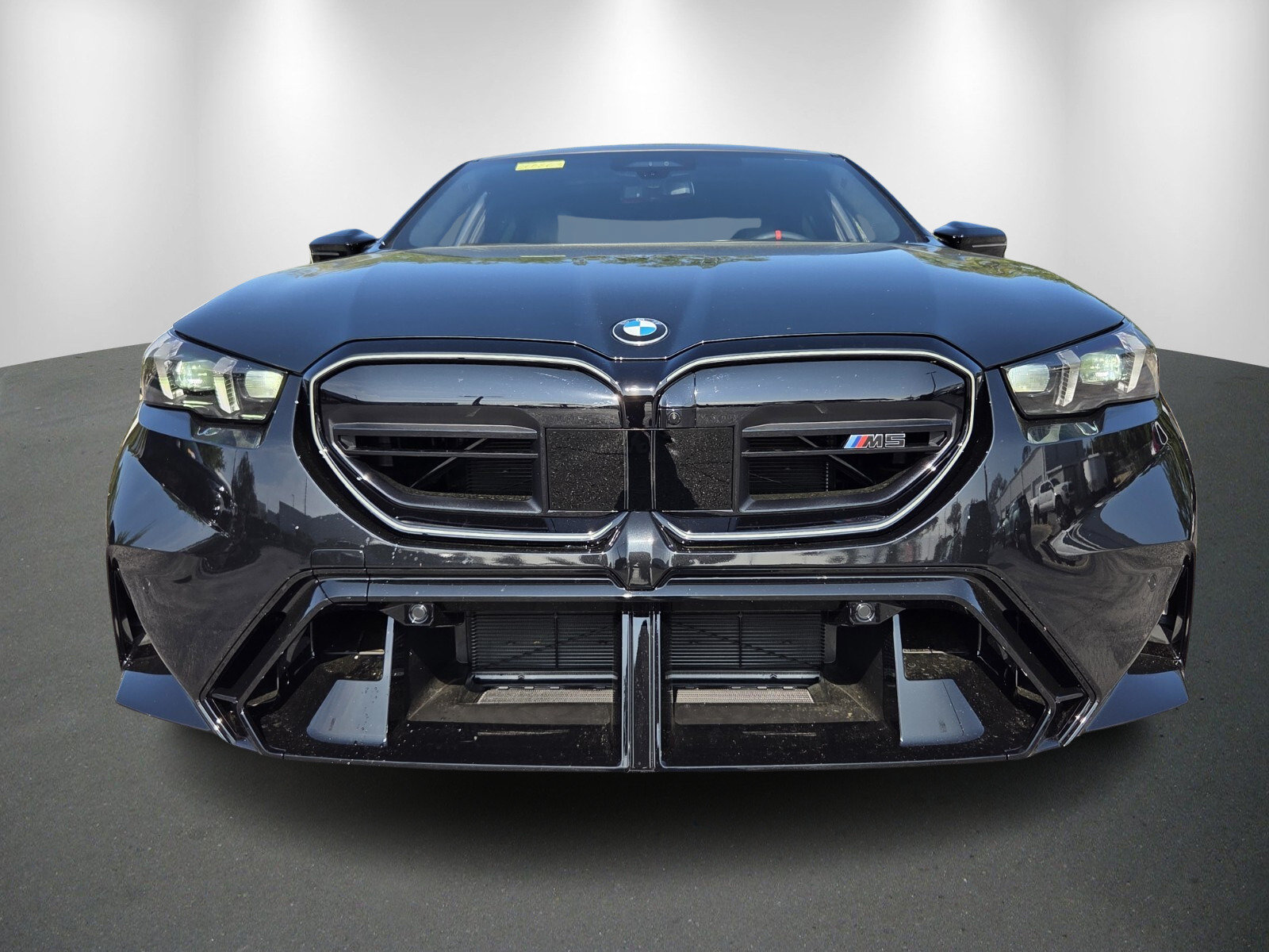 New 2026 BMW M5 w/ Executive Package AWD/4WD image 2