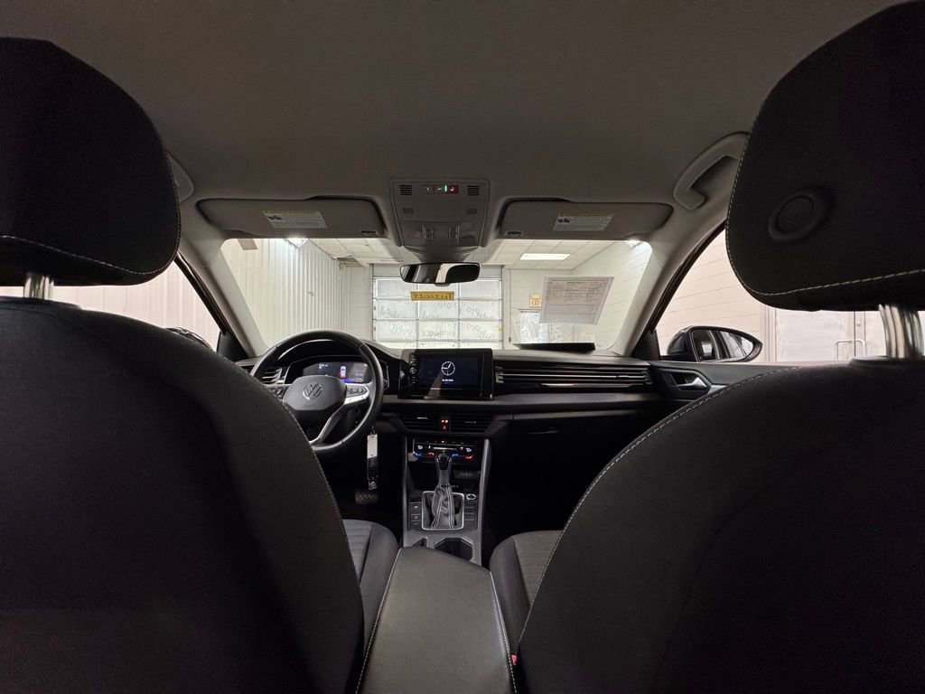 Used 2025 Volkswagen Jetta S image 18