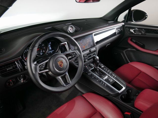 Certified 2020 Porsche Macan AWD/4WD image 21