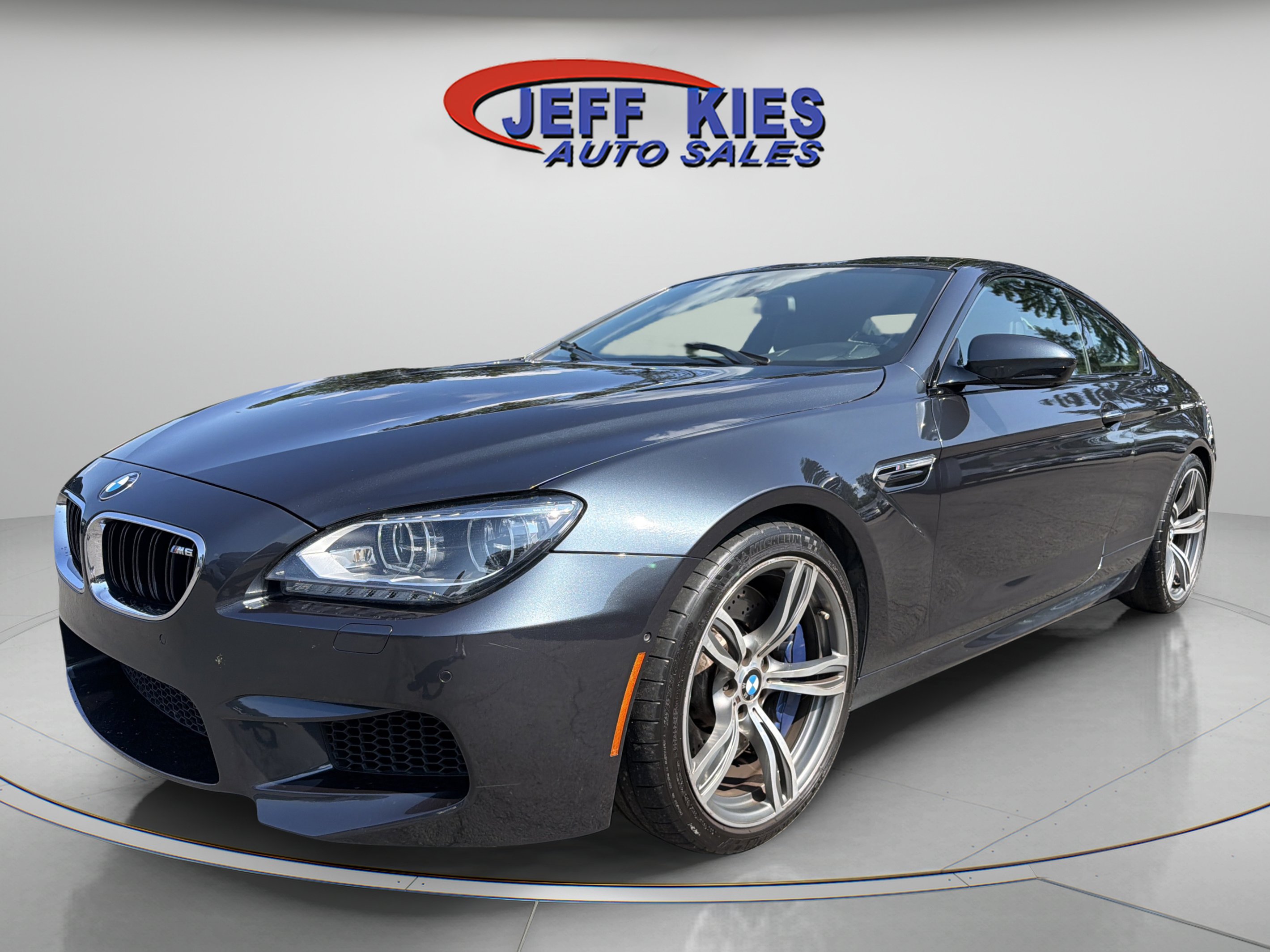 Used 2013 BMW M6 Coupe RWD image 1