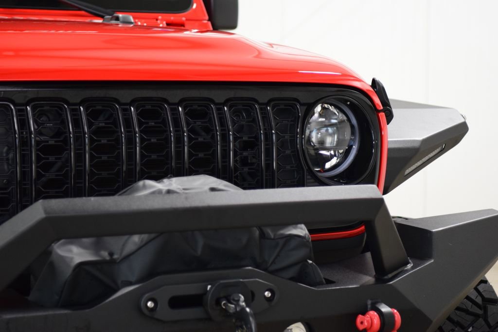 Used 2025 Jeep Gladiator Willys image 9