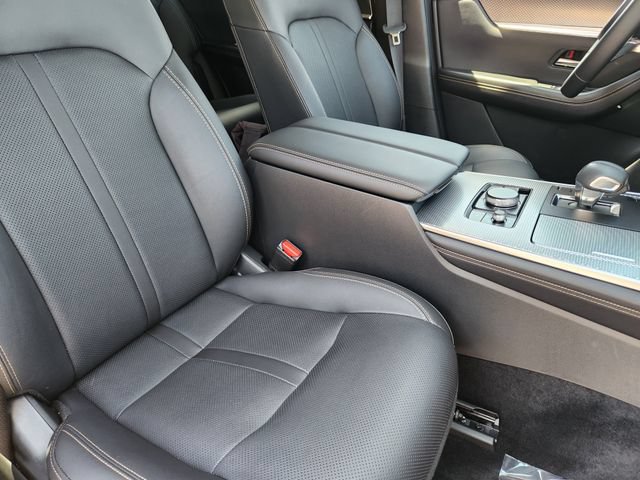 Used 2024 MAZDA CX-90 Plug-In Hybrid w/ Preferred AWD/4WD image 12